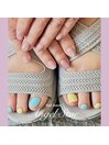 大人可愛いハンド、フットネイル