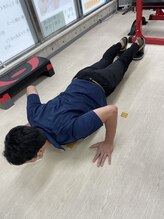 やさしい整骨院/腕立て伏せ