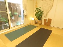 ヨガ・パーソナルレッスン風景。