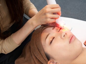 ワンネス(oneness)の写真/本気の肌質改善!美容外科医がエステ版に最適化したドライピーリングで凸凹肌/ニキビケア/毛穴ケア/シワ改善