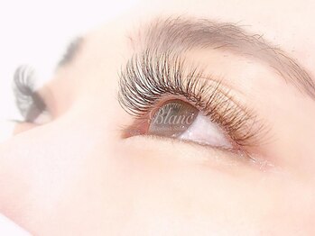 アイラッシュサロン ブラン 明石ビブレ店(Eyelash Salon Blanc)の写真/【すっぴんでも自信のもてる目元★】マツパ派もマツエク派も納得の満足度！確かな技術でモチの良さを実感！