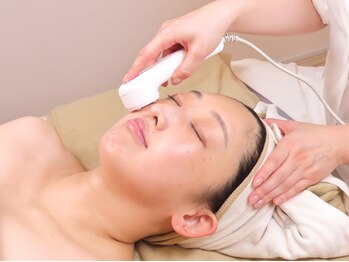 サロンベル(Salon Belle)の写真/自社製品でくすみやハリを整える本気の施術を体験！弾力と美白を目指すケアを◎