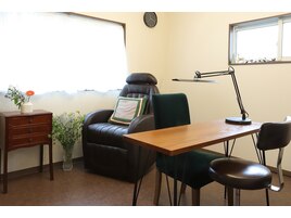 レトロ家具とプライベートな空間