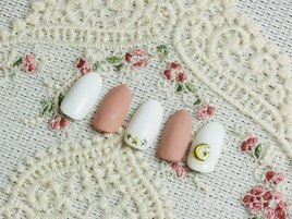 マットネイルとちゅるりんネイル