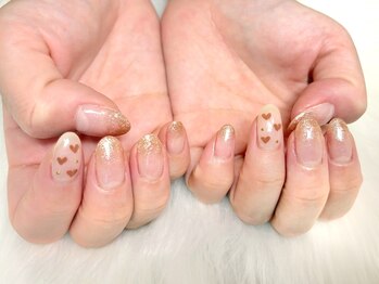 ロッタ(Rotta)/手書きハートネイル