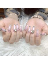 ヒユ ネイル(Hiyu Nail)/淡いピンクにハートくガラス