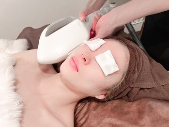 リムサロン(RIMSALON)の写真/顔脱毛5500円☆鎮静パック付◎毛穴洗浄ハイドロスキンや高濃度4B炭酸パック毛穴ケア重視のSETメニュー多数