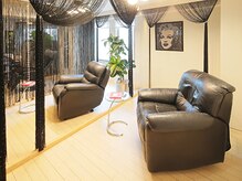 まつげエクステ専門店 ヴィーナスラッシュ 六本木店(Venus Lash)/【施術ソファ】
