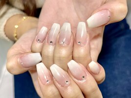 ホワイトグラデーションストーン