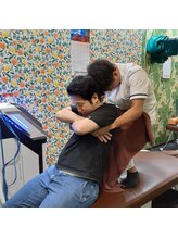 淡路駅前整骨院/猫背