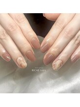 リッシュ トロワ(RICHE trois)/秋のカフェラテネイル