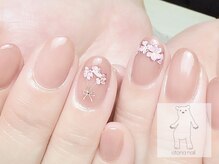オトナネイル(otona nail)/手書きニュアンスフラワーネイル