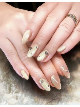 ヒットヘッドネイル(HIT HEAD NAIL)/マグネットネイル×ビジュー