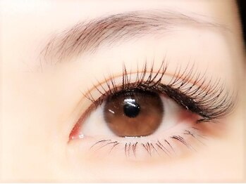 アイラッシュサロン イオ(Eyelashsalon io)の写真/話題沸騰！【LEDボリュームラッシュ100束¥8100】理想のEyeへ♪長持ち&オイルクレンジングOKで汗,水にも強い