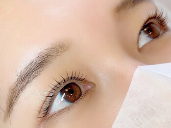 フローラ(flora)の写真/いつも長い期間マツエクが持たない…そんなお悩みをお持ちの方は当店の施術をお試し下さい！継続的なモチ◎