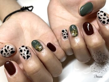 アニマル柄ネイル