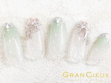 クアトログランシュ 青葉台(QUATRO×GranCieux)/ピスタチオカラーフラワーネイル