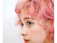 リリィ(Riliy)/目尻長めデザインで横幅を大きく