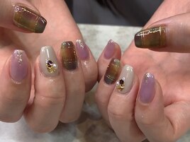 秋カラーチェックネイル