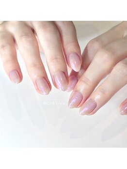 リッシュ トロワ(RICHE trois)/オフィスネイルにオーロラネイル