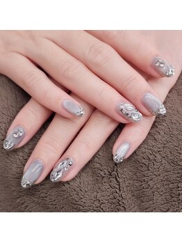 【クール系エッジーネイル】