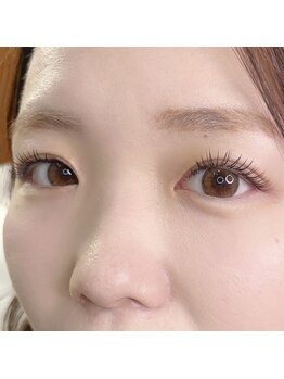 エメル(Emer)の写真/【まるで自まつ毛】３種類のカール&選べる太さで圧倒的ナチュラル【フラットラッシュマツエク120本￥5500】