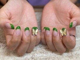 大人気の蝶パーツ