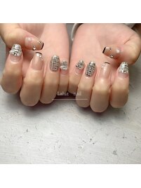 ツィードネイル