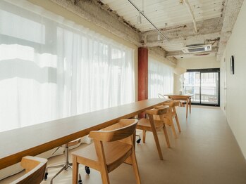 テケア(TEKEA)の写真/【ネイルケア専門サロン♪】スピーディなお仕上げで忙しいオトナ女性の味方！駅近サロンで通いやすさ◎