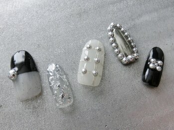 ネイリシャス(NAILICIOUS)/ブラック×シルバーのクール系