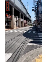 ビューステージ アイブロウサロン 越谷/こちらの横断歩道を渡ります