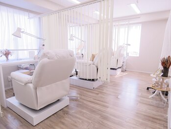 ラティレ 銀座(Lattirer)/新築ビルの最上階で癒しの空間