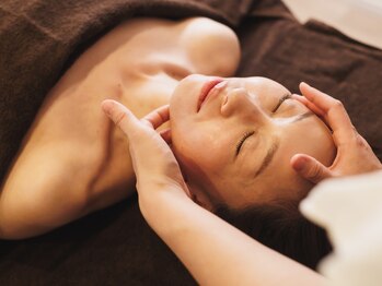 リマ(LIMA)の写真/【小顔矯正で垢抜け美人に♪】お顔のむくみ/左右差/エラ張り/たるみなどお悩みの方に★