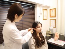 リザテラ(Rizaterra)/耳つぼ施術2