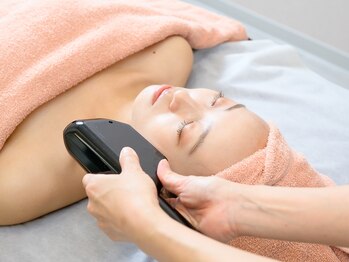 ラ ボーテ(La Beaute)の写真/【産毛/細い毛に合わせた顔脱毛】顔脱毛+毛穴洗浄+コラーゲンパック付きで美肌ケアも♪全顔・鼻下のみも!!