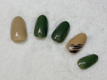 ネイルサロンアンドスクール アイビー(IVY)/控えめなトラ♪