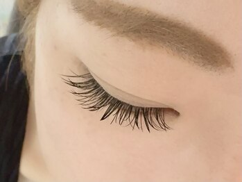 カノア(KANOA)の写真/カールや長さを変えて自分好みのデザインに♪メイク映えにも◎自まつげに負担をかけずにボリュームUP！
