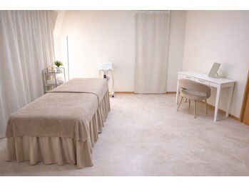 【MIRA 小顔・フェイスライン専門サロン】長崎駅前店 【美容小顔_ミラ】/店内 完全個室