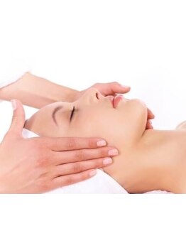 ホウレイ線・たるみ改善！予防ケア