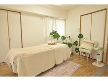 完全個室のl空間でリラックスして施術を受けられます♪