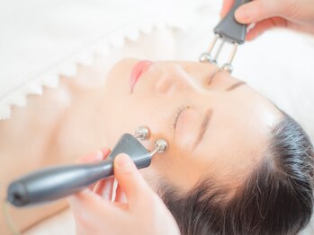 アモントベール/最新のフェイシャルマシン