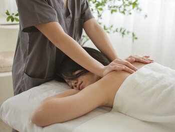 彩癒/全身アロマリンパマッサージ