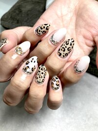 ヒョウ柄ネイル