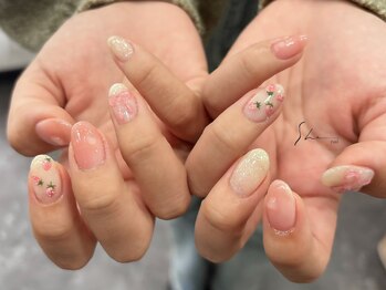 シー(SHE)/いちごネイル