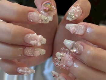 ホワイトピンクネイル