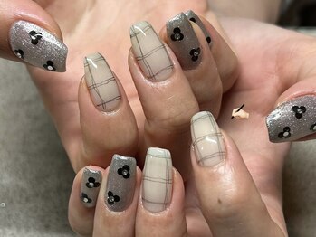 色鉛筆で手描きチェックデザイン