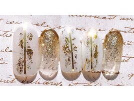 ハンド・フットネイル各7700円