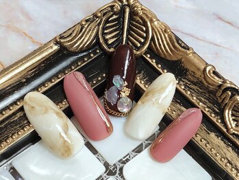 フローラ(flora)/選べる定額デザイン