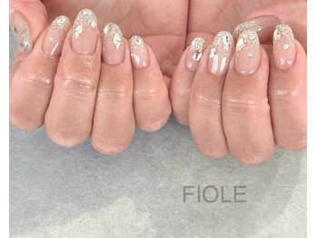 フィオル(FIOLE)/キラキラストーンデザイン☆