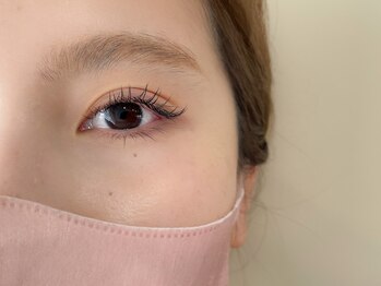 アグ(AUG)/ナチュラル派×マツエク